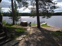 Palju takkahuone /sauna rakennuksesta päin.